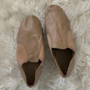 dance shoes
